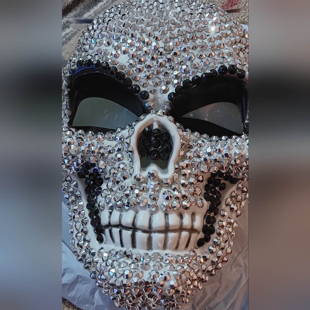 Rhinestone Skull Mask (NEW)